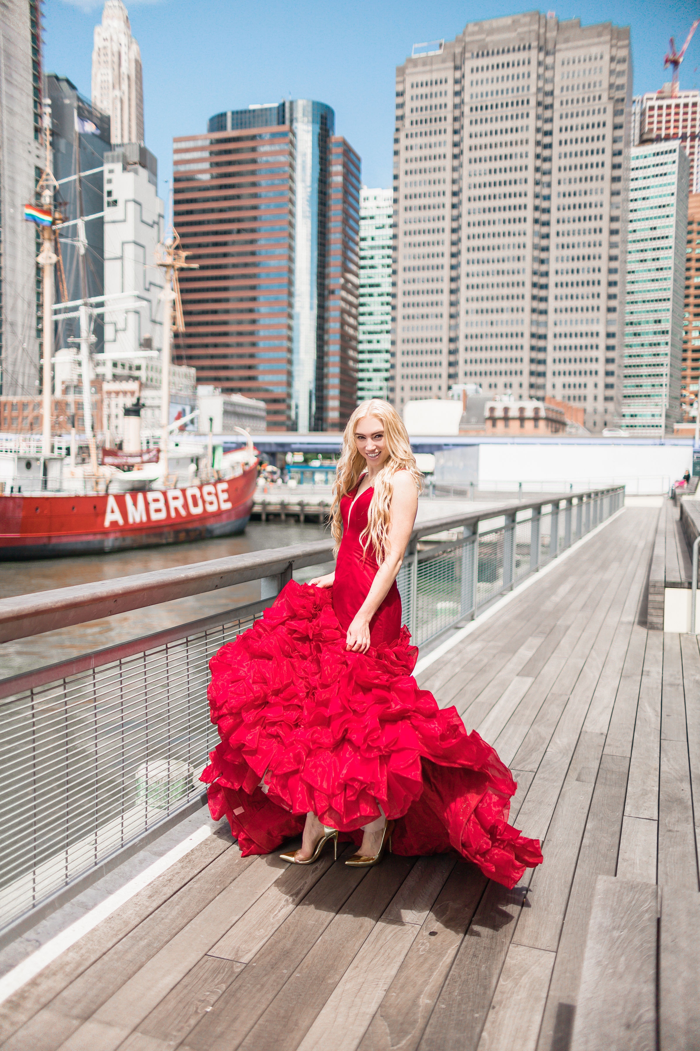 Twirling through Manhattan in a Noteworthy Red Ballgown | Someshelly Photography